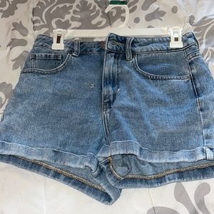 Pacsun Mom short 26 Blue jean shorts